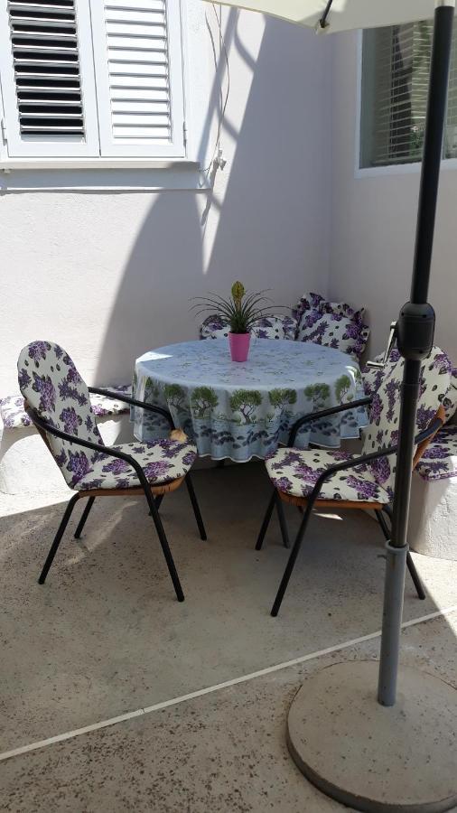 Mini Apartment Petra - Rooms Purple & Green With Kitchen And Garden Dubrovnik Exterior foto