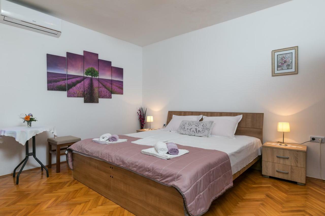 Mini Apartment Petra - Rooms Purple & Green With Kitchen And Garden Dubrovnik Exterior foto
